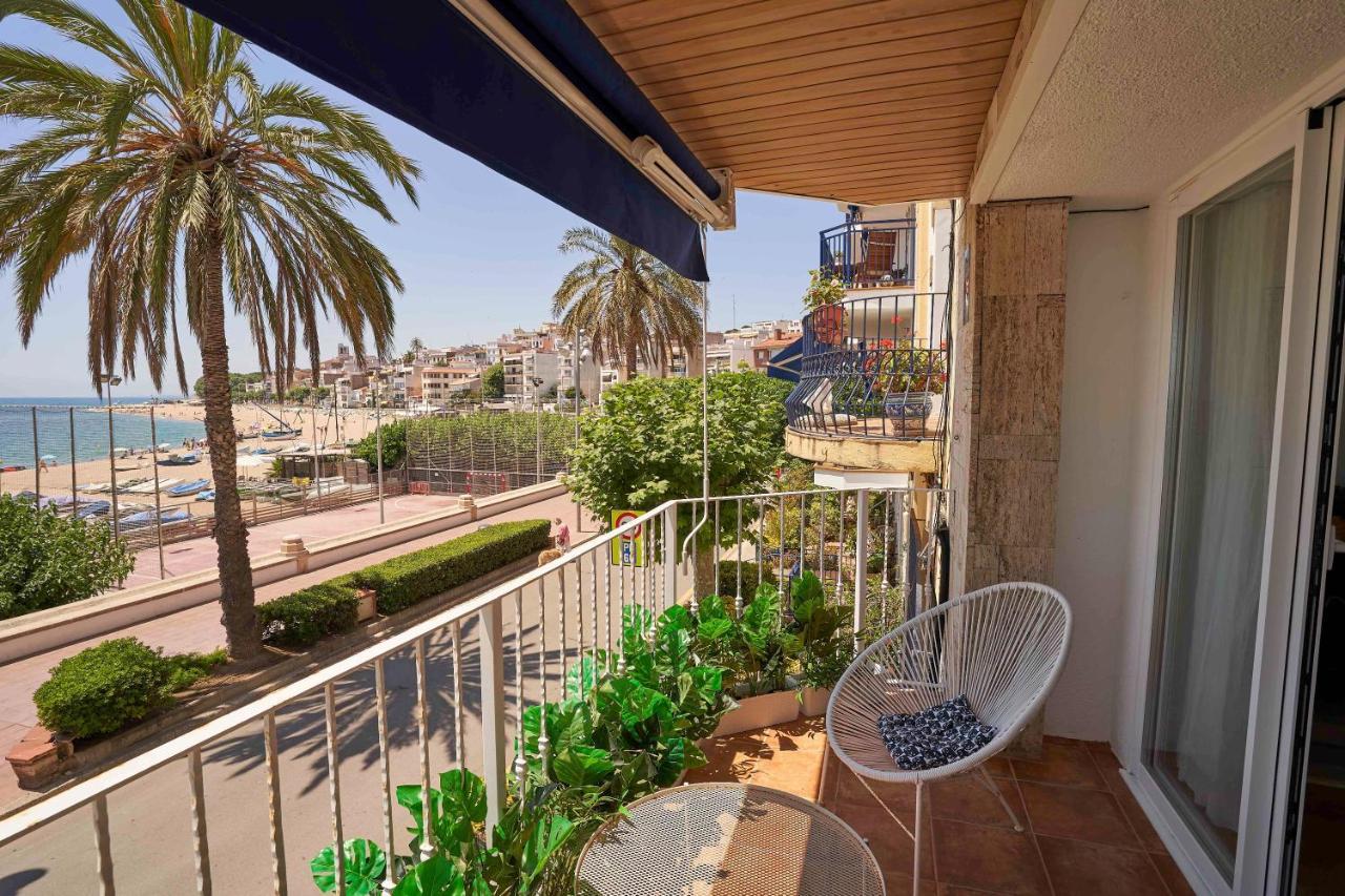 Apartamento Primera Linea De Mar Con Espectaculares Vistas Lägenhet Sant Pol De Mar Exteriör bild