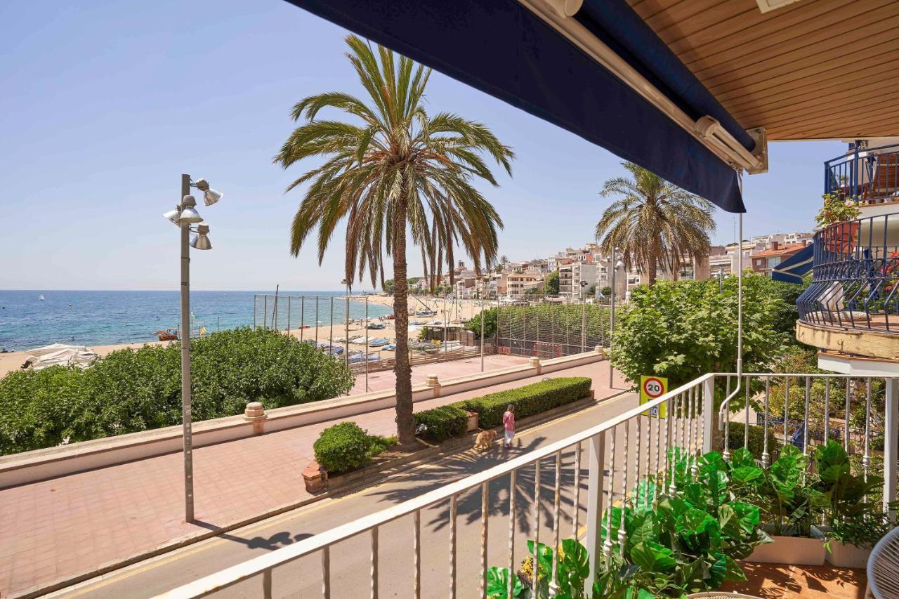 Apartamento Primera Linea De Mar Con Espectaculares Vistas Lägenhet Sant Pol De Mar Exteriör bild